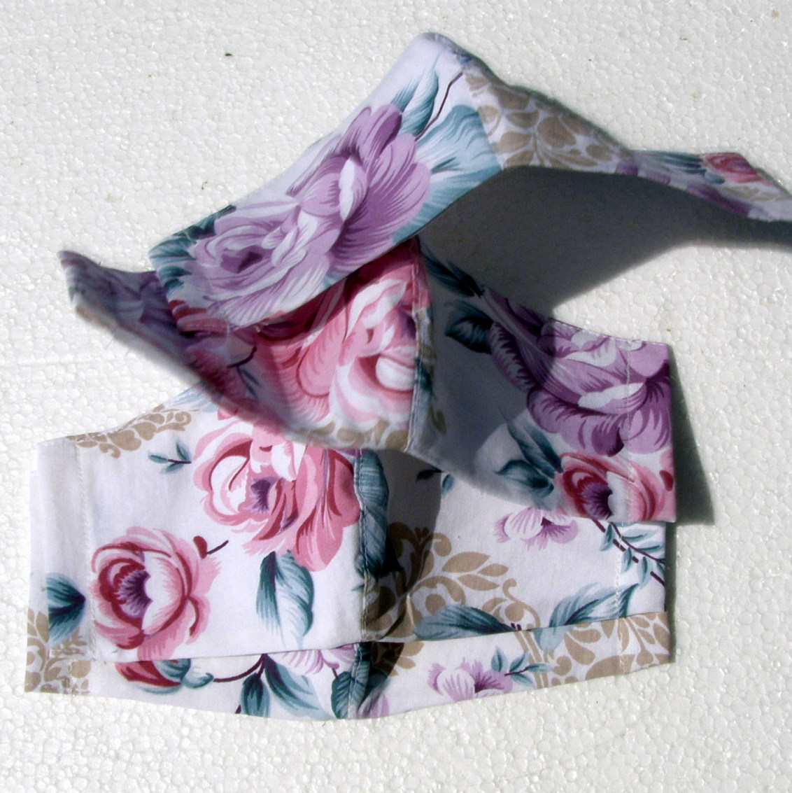 Rouška tvarovaná, dvouvrstvá s kapsou 