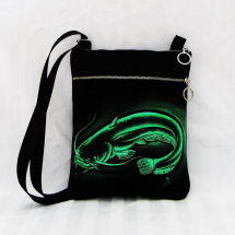 crossbody s kapsou nejen pro rybáře-sumec