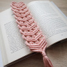 Macrame záložka do knihy.