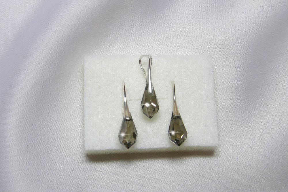 SWAROVSKI ELEMENTS náušnice Teardrop 6000