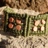 Olivový drhaný náramek s dřevěnými korálky