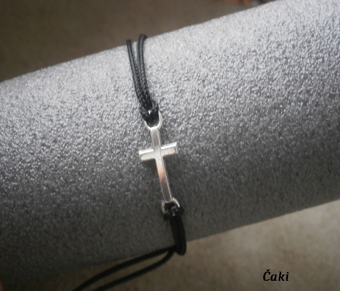 Náramek- křížek