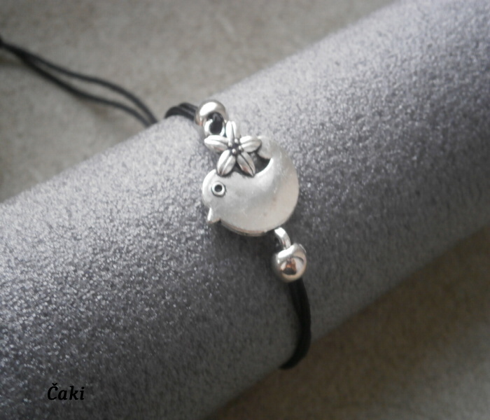 Náramek- ptáček s kytinkou