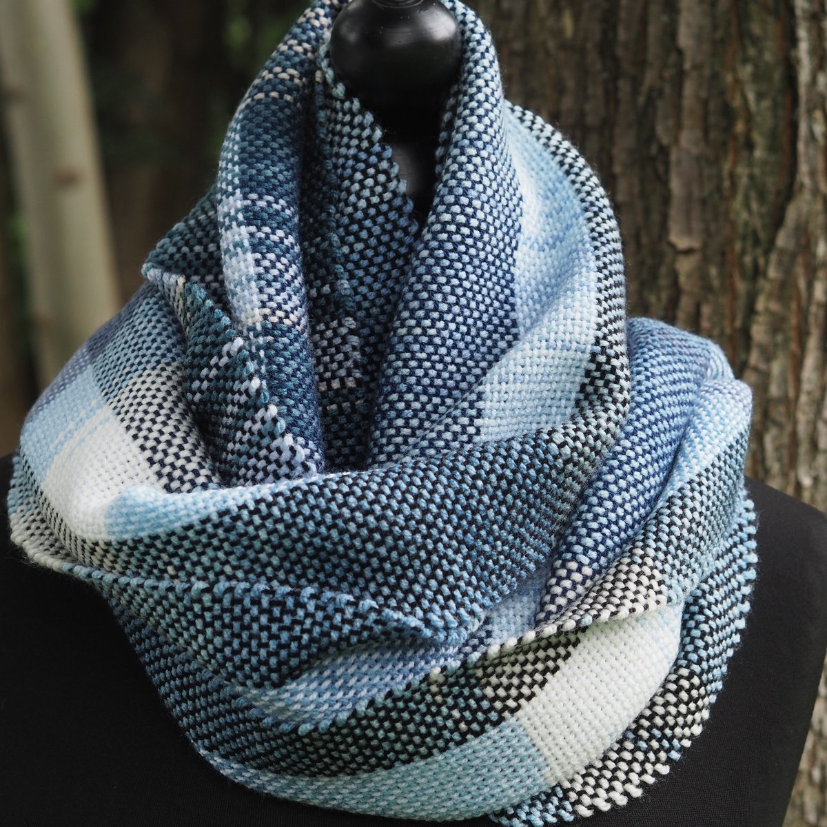 RUČNĚ TKANÁ ŠÁLA - OTAKAR