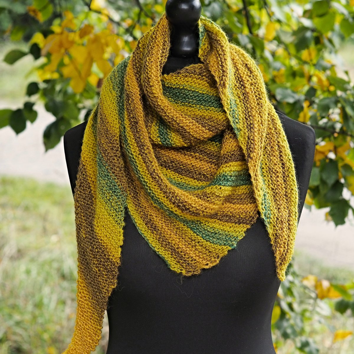 PLETENÝ ASIMETRICKÝ ŠÁTEK