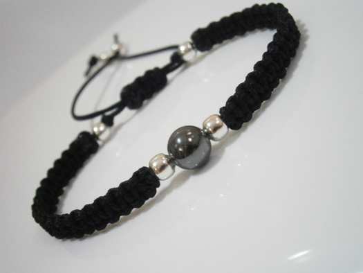 Černý náramek s Hematitem (macramé) - Unisex