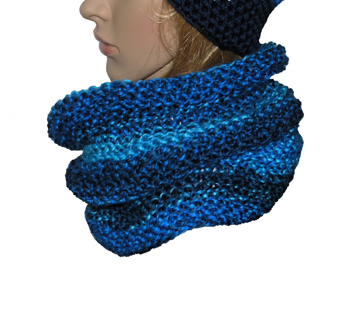 PLETENÝ NÁKRČNÍK/TUNEL