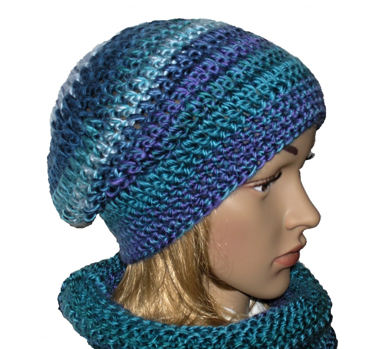 HÁČKOVANÁ ČEPICE 