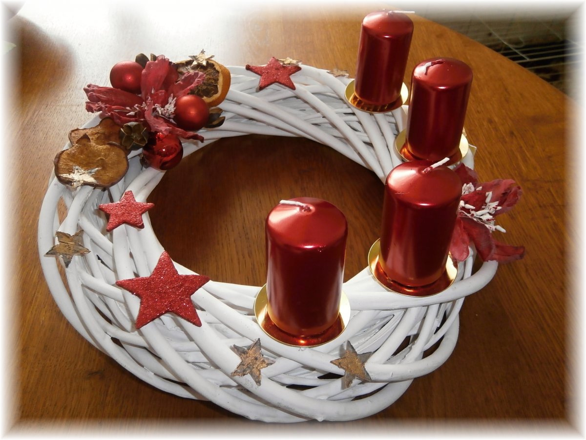 Adventní  proutěný věnec