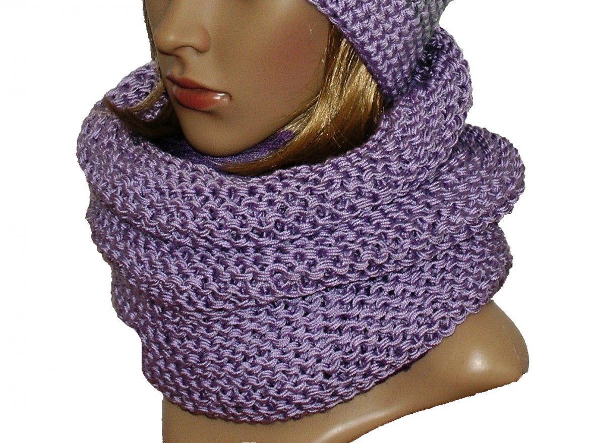 PLETENÝ NÁKRČNÍK (šeřík