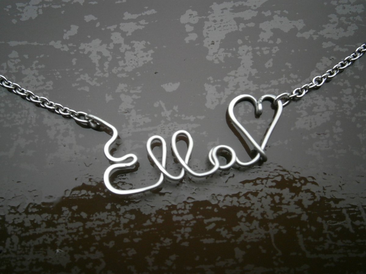 řetízek se jménem na přání pro Vás (hypoalergenní)