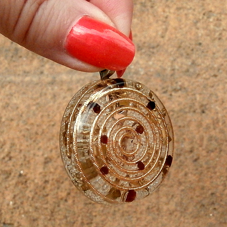 Orgonit *Granátová Spirála*