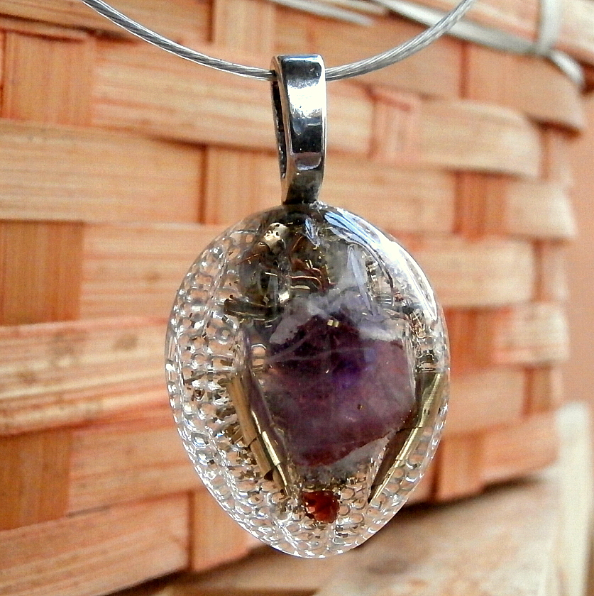 Orgonit, *Ametystový plamínek*, Oř 7