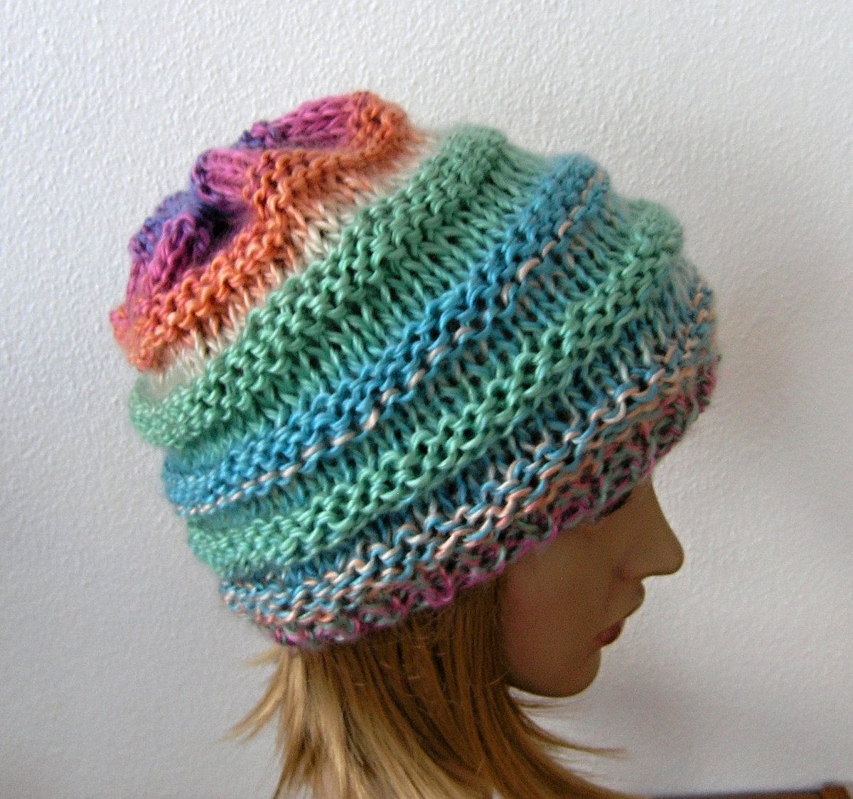 PLETENÁ ČEPICE - mix zelenomodrá