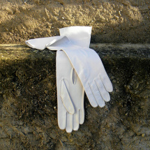 Bílé dámské kožené rukavice - dlouhé 