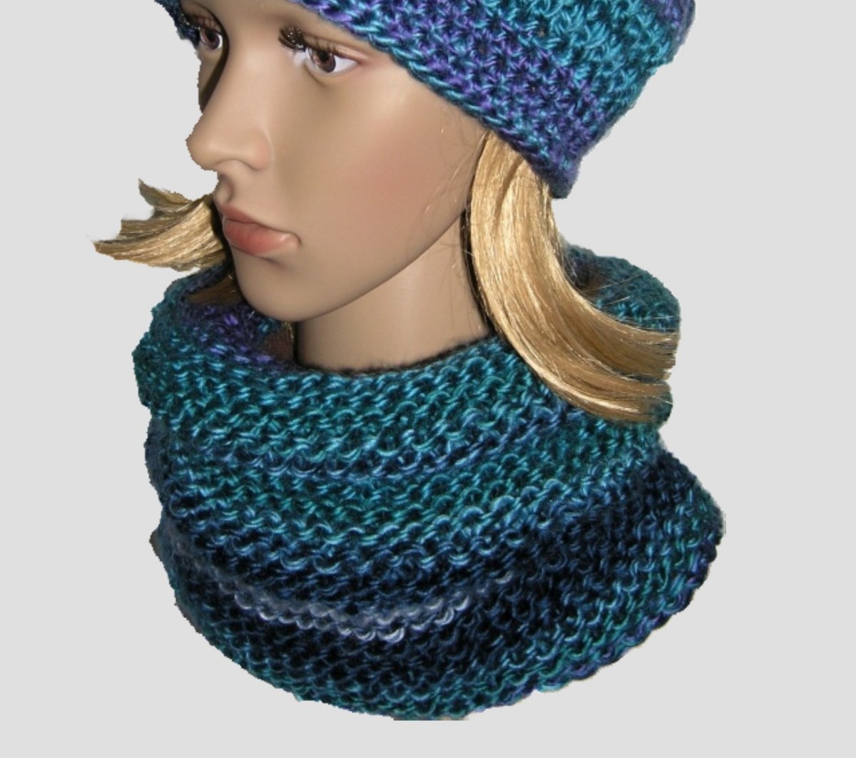 PLETENÝ NÁKRČNÍK/TUNEL