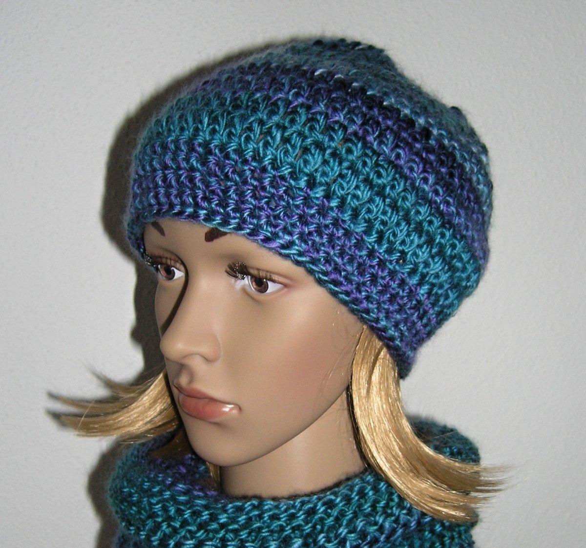 HÁČKOVANÁ ČEPICE 