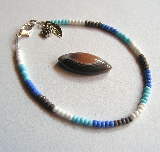 Náramek s motýlkem a lístkem (NR0224)