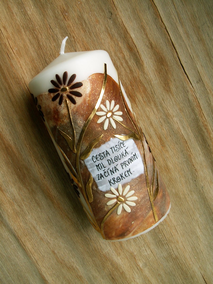 Cesta tisíce mil dlouhá začíná prvním krokem (15 cm)