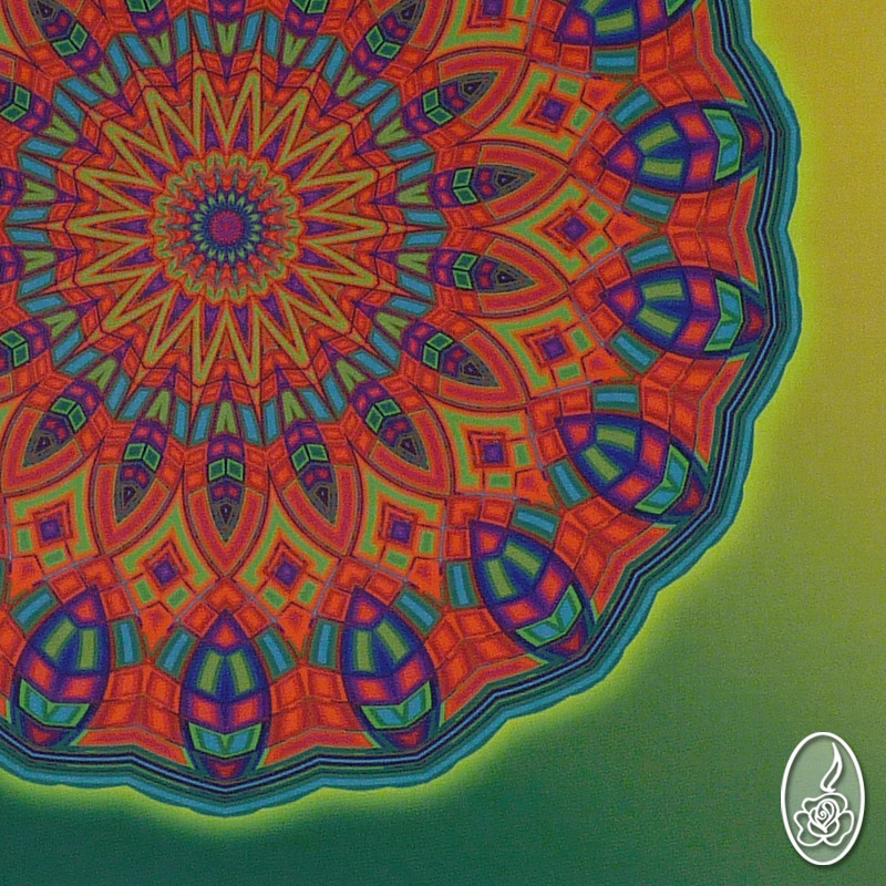 Autorská látka s červeno zelenou mandalou