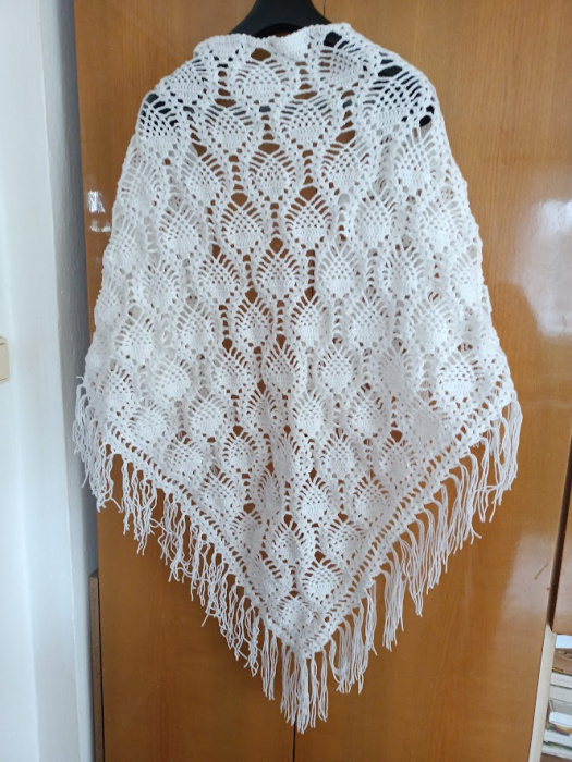 Sněhově bílý pléd