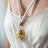 Háčkovaný náhrdelník s korálky