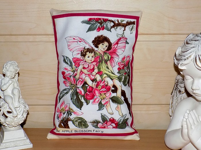 Polštářek plněný pohankovými slupkami