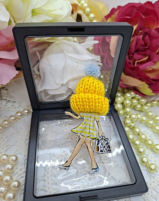 Postava s čepicí 09