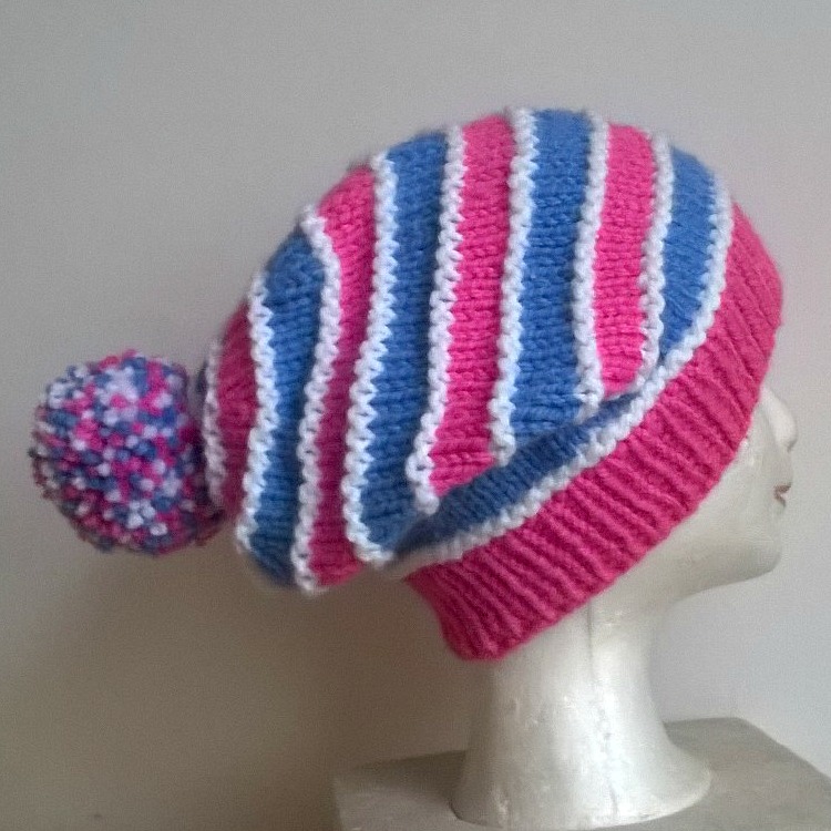 Pruhovaná maxi čepice