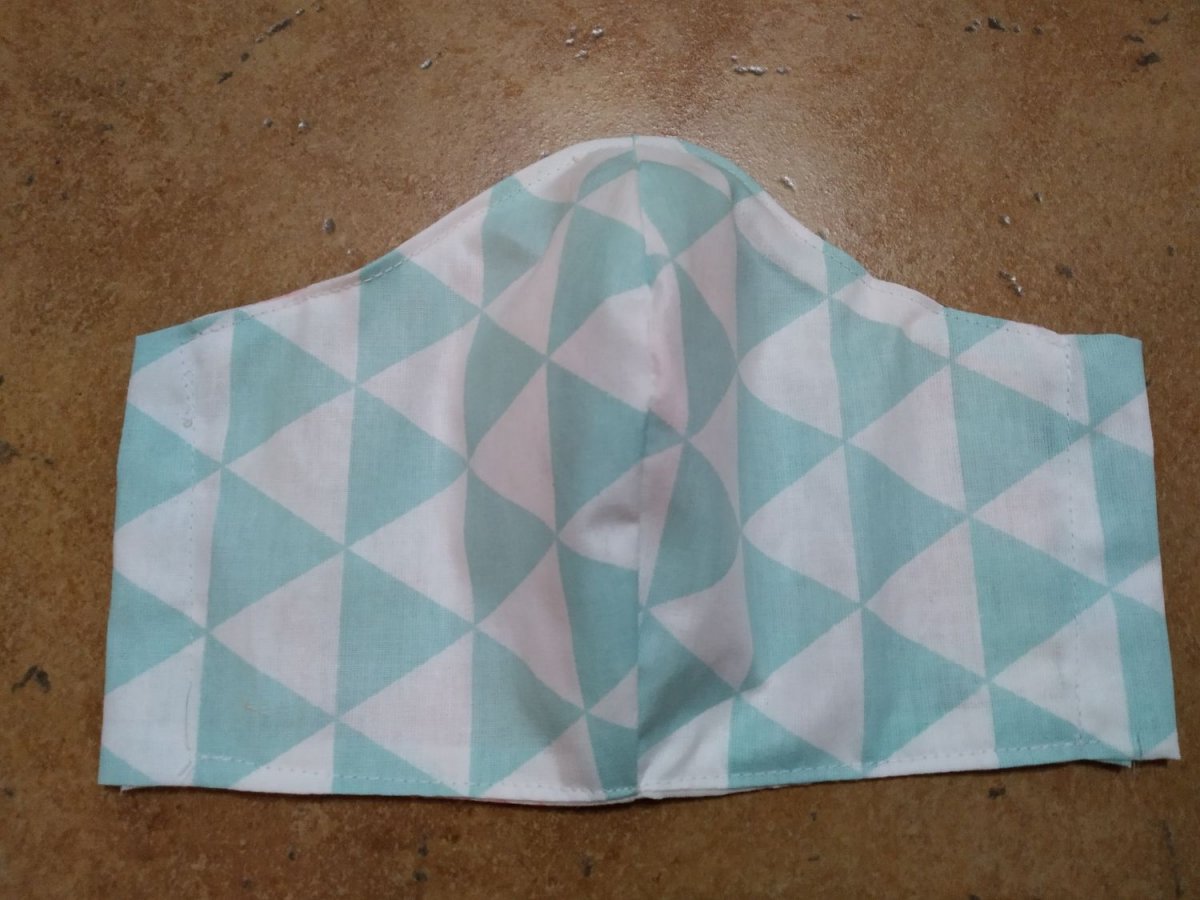 Dvouvrstvá rouška s kapsou