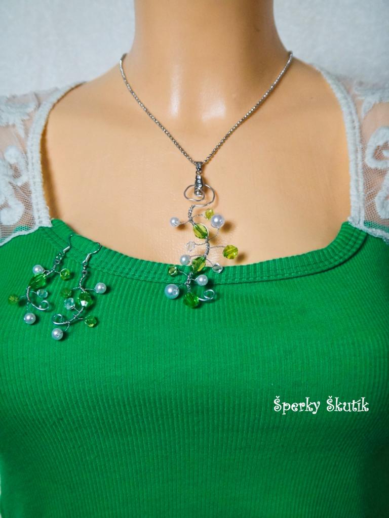 SA0003 - Drátkovaná sada ze zelených korálků a perel
