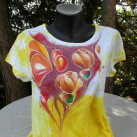 Žluté tričko s květinami a motýlem -ručně malované