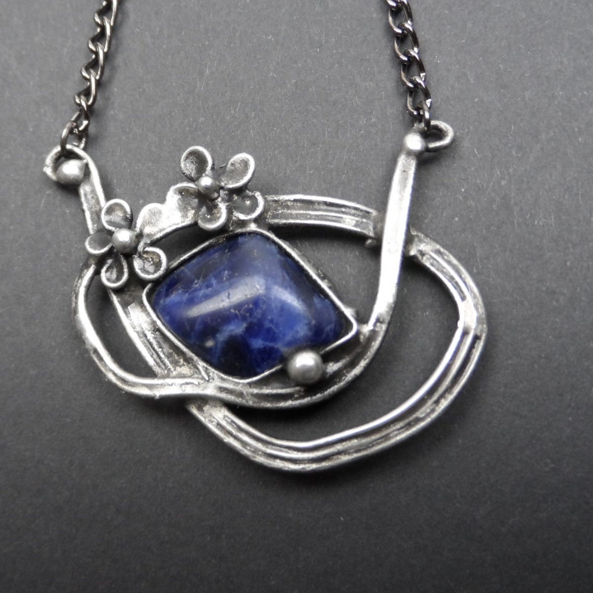 Náhrdelník. Sodalit