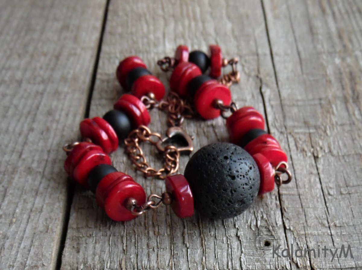 Coco - náhrdelník z korálu,lávy,onyxu