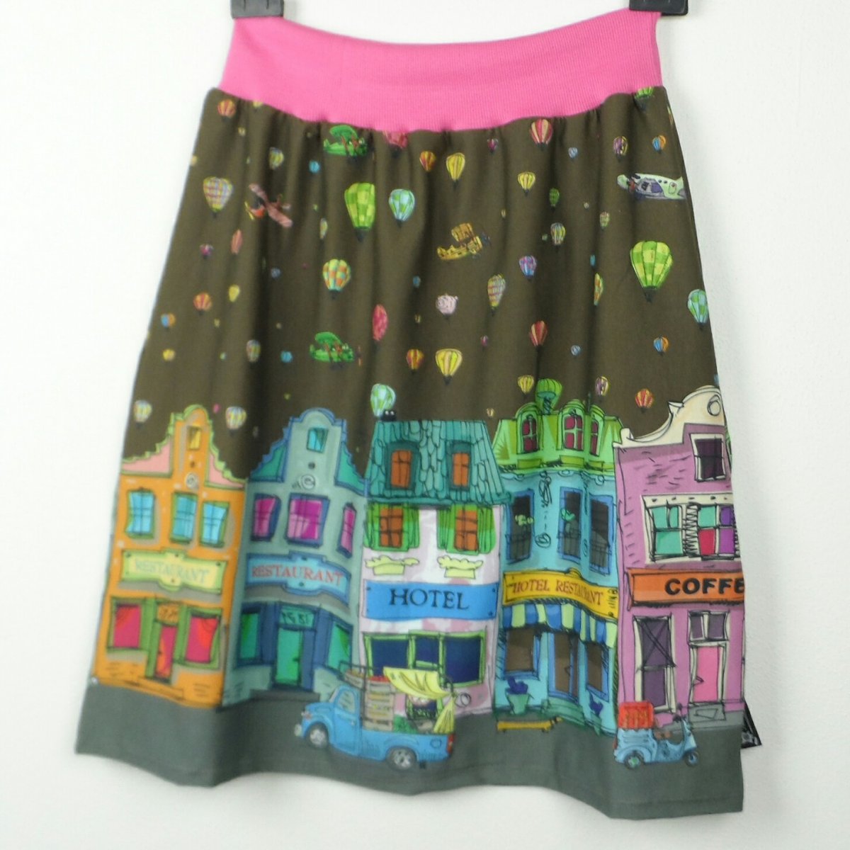 Sukně úpletová v uličce