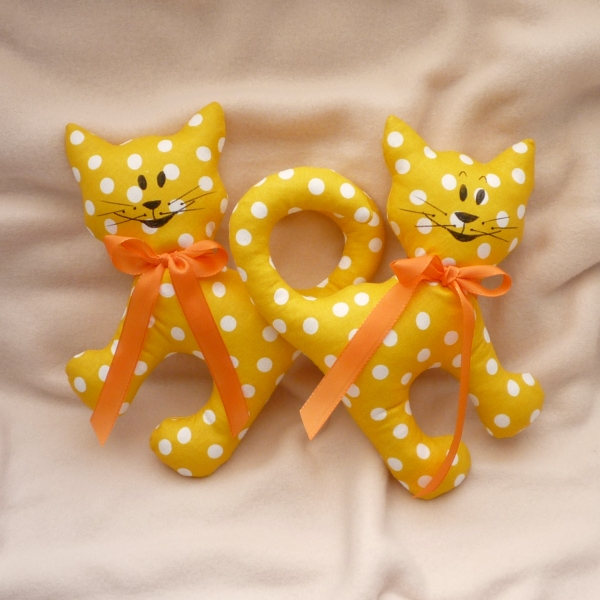 Kočička PAMPELIŠKA puntíkatá