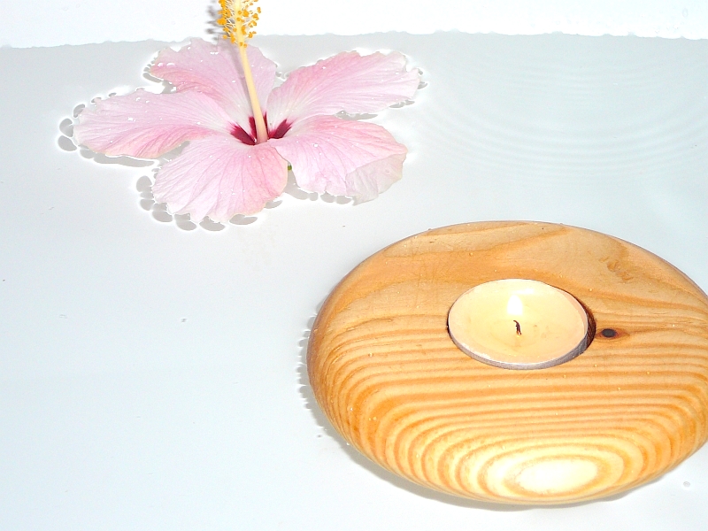 plovoucí svícen 06 - modřín