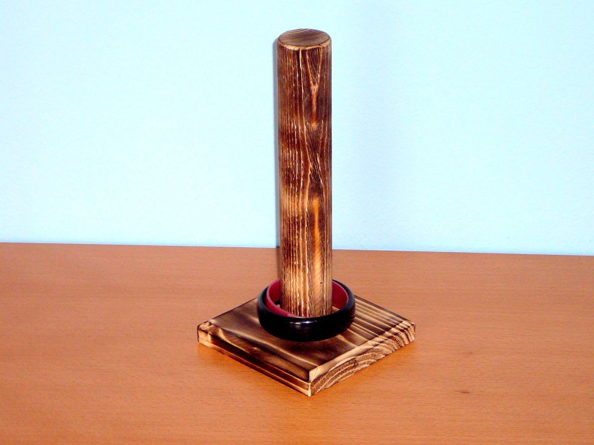 Sloupcový stojan - smrk opalovaný