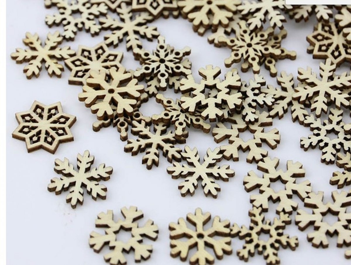 Dřevěné ozdoby - hvězdičky - sada 25 ks