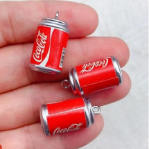 Přívěsek Coca Cola 23*12 mm