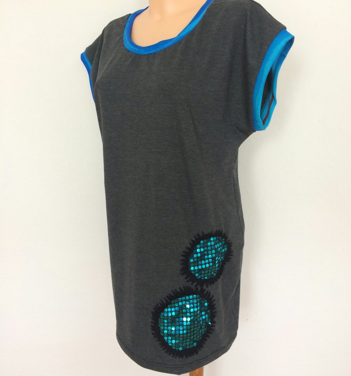 Tričko s vyšíváním