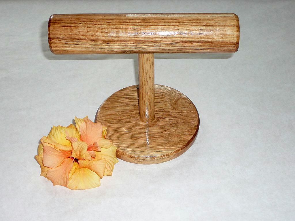 Stojánek na náramky 2