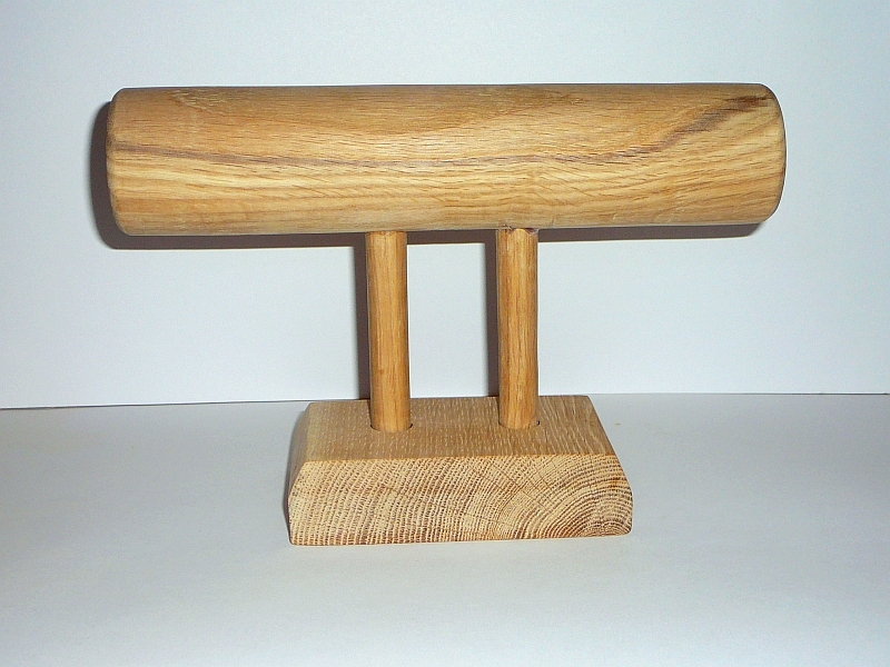 Stojánek na náramky 1