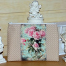 Kosmetická taštička ve vintage stylu s růžemi