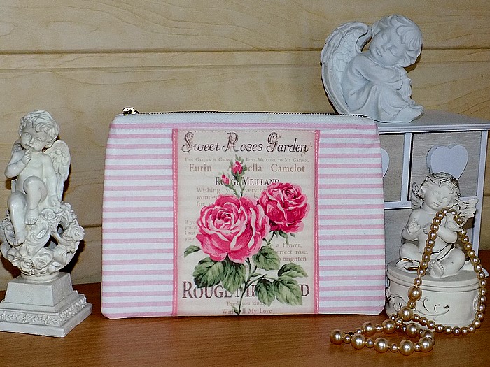 Kosmetická taštička ve vintage stylu s růží