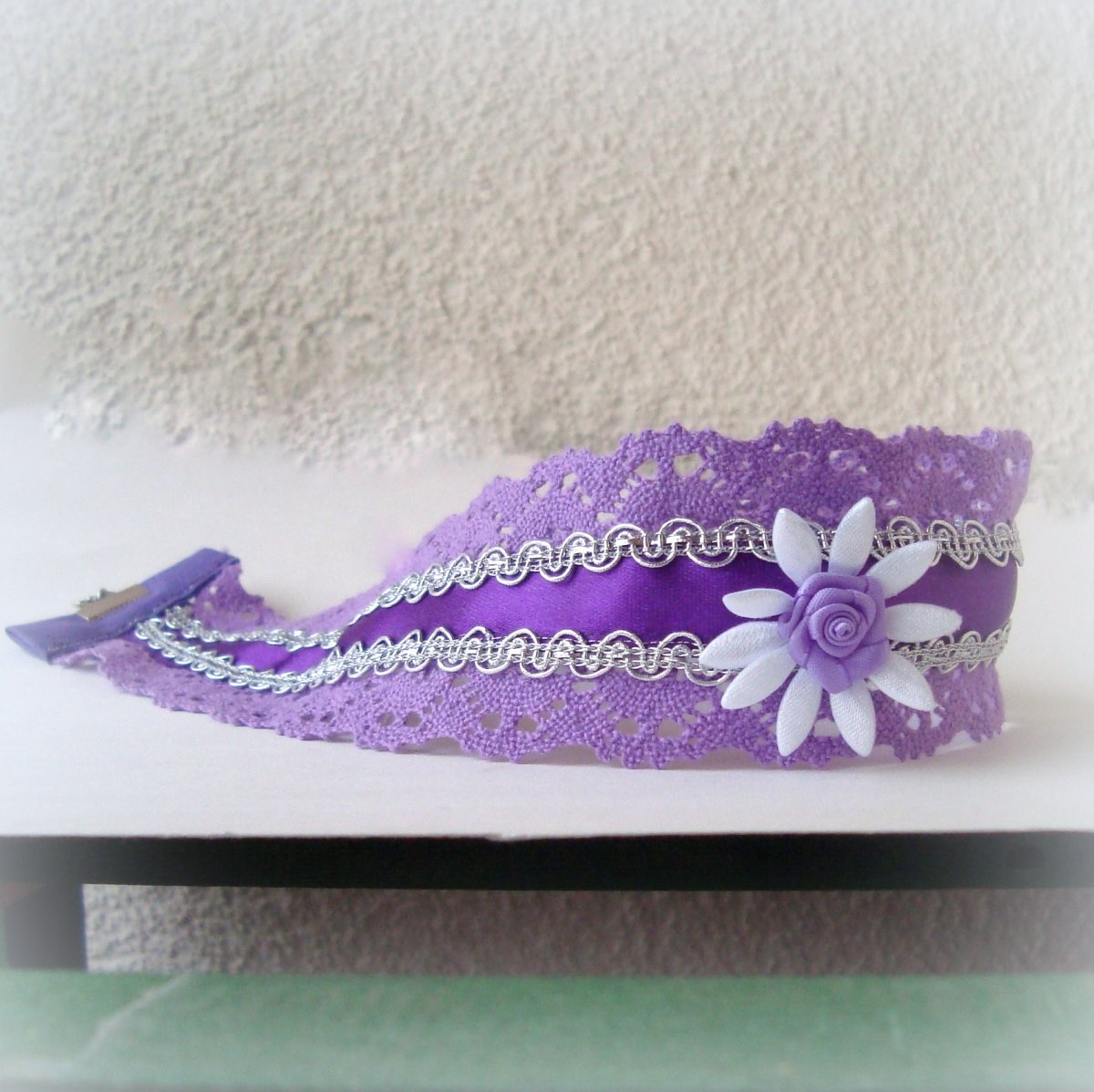 Krajkový obojek lila 1