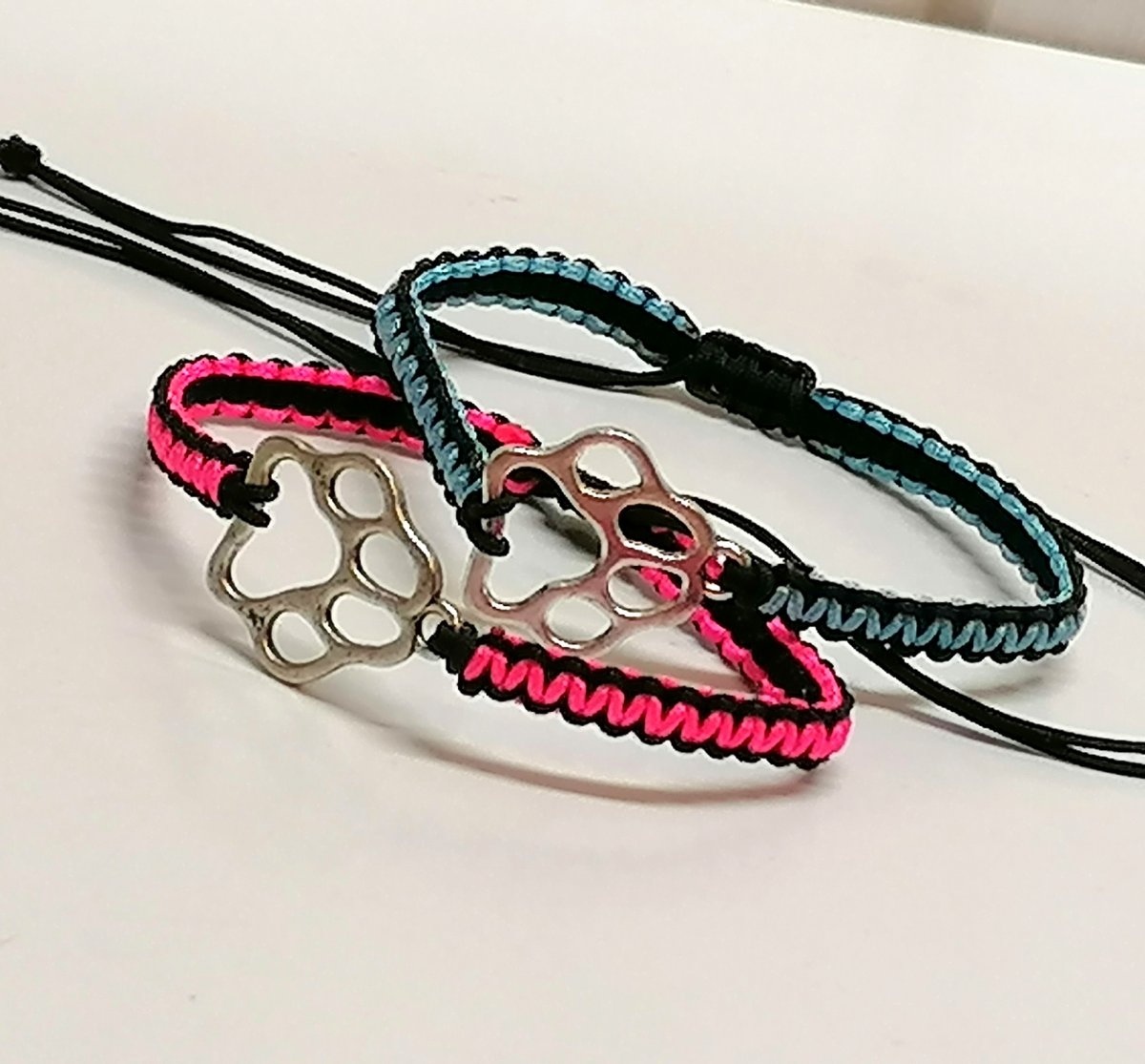 Macramé náramek Tlapka