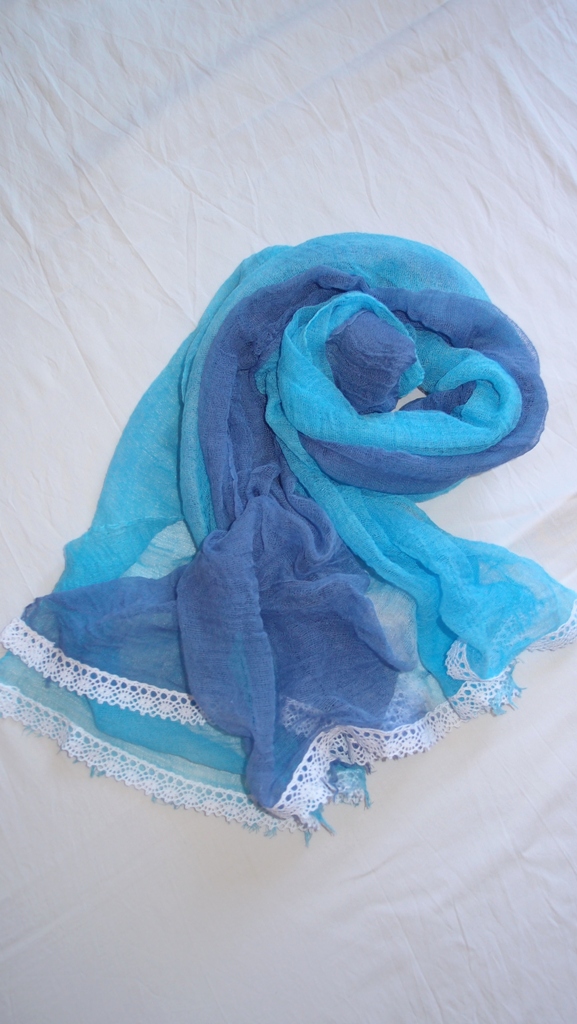 NEBE PŘED BOUŘÍ - dámská šála