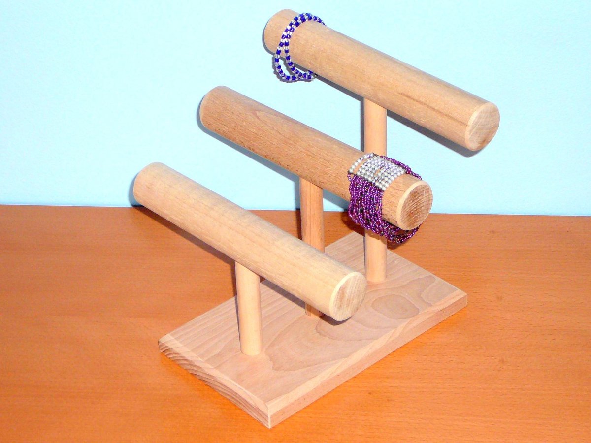 Troj řadový stojánek na náramky - buk