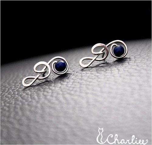 HOUSLOVÝ KLÍČ-LAPIS LAZULI-pecky - hypoalergenní chirurgická ocel